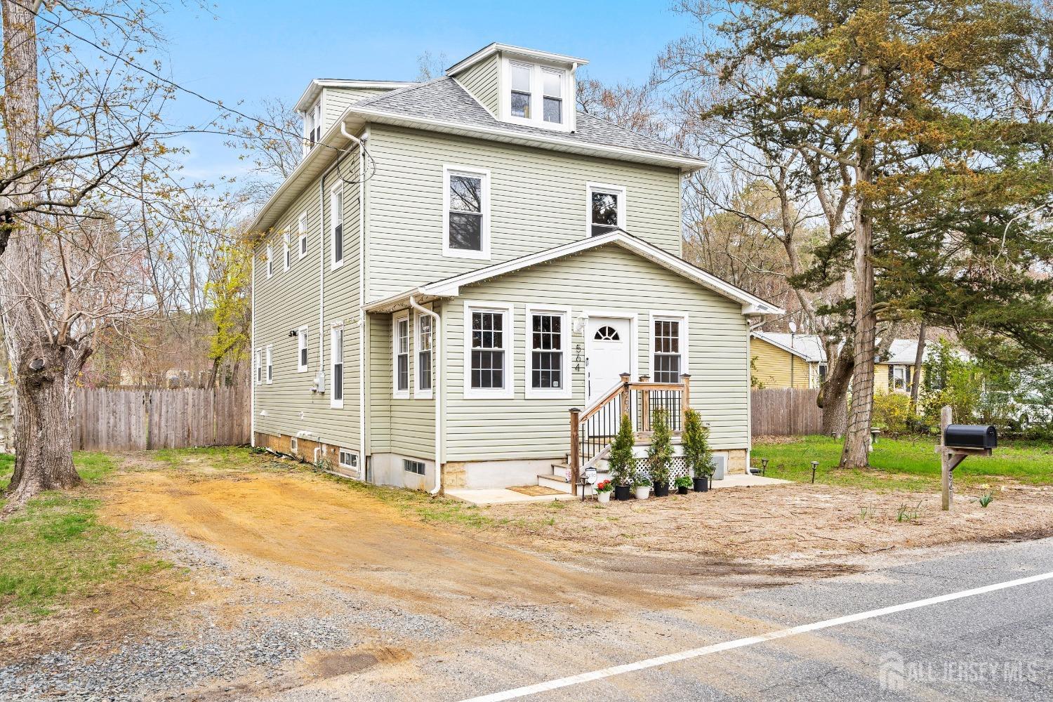 564 Marlboro Road, Old Bridge, New Jersey image 1