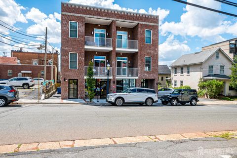 Homes For Rent - 21 Station Place<br/> Metuchen, NJ 08840