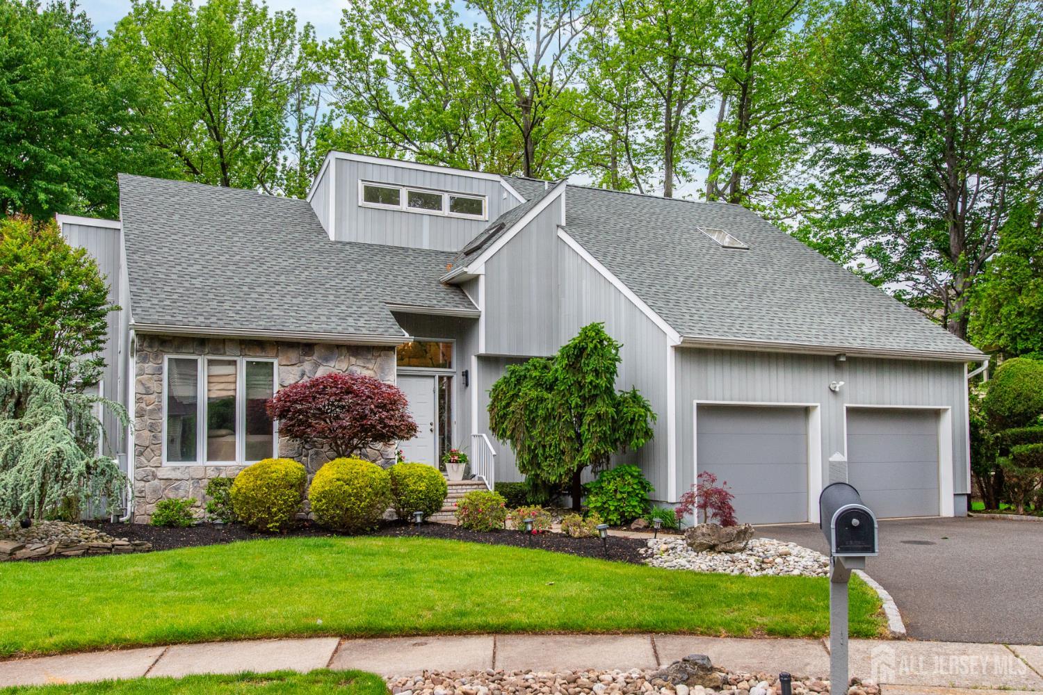 13 Clinton Avenue, Edison, New Jersey image 1
