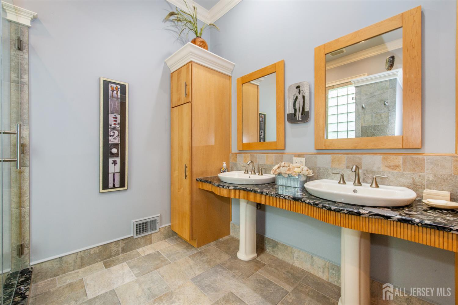 13 Clinton Avenue, Edison, New Jersey image 28