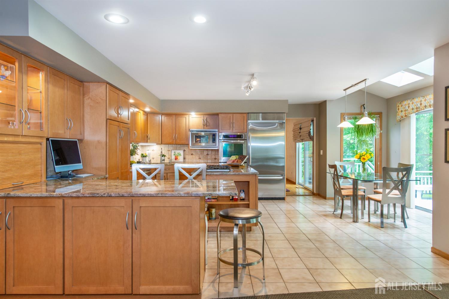13 Clinton Avenue, Edison, New Jersey image 16