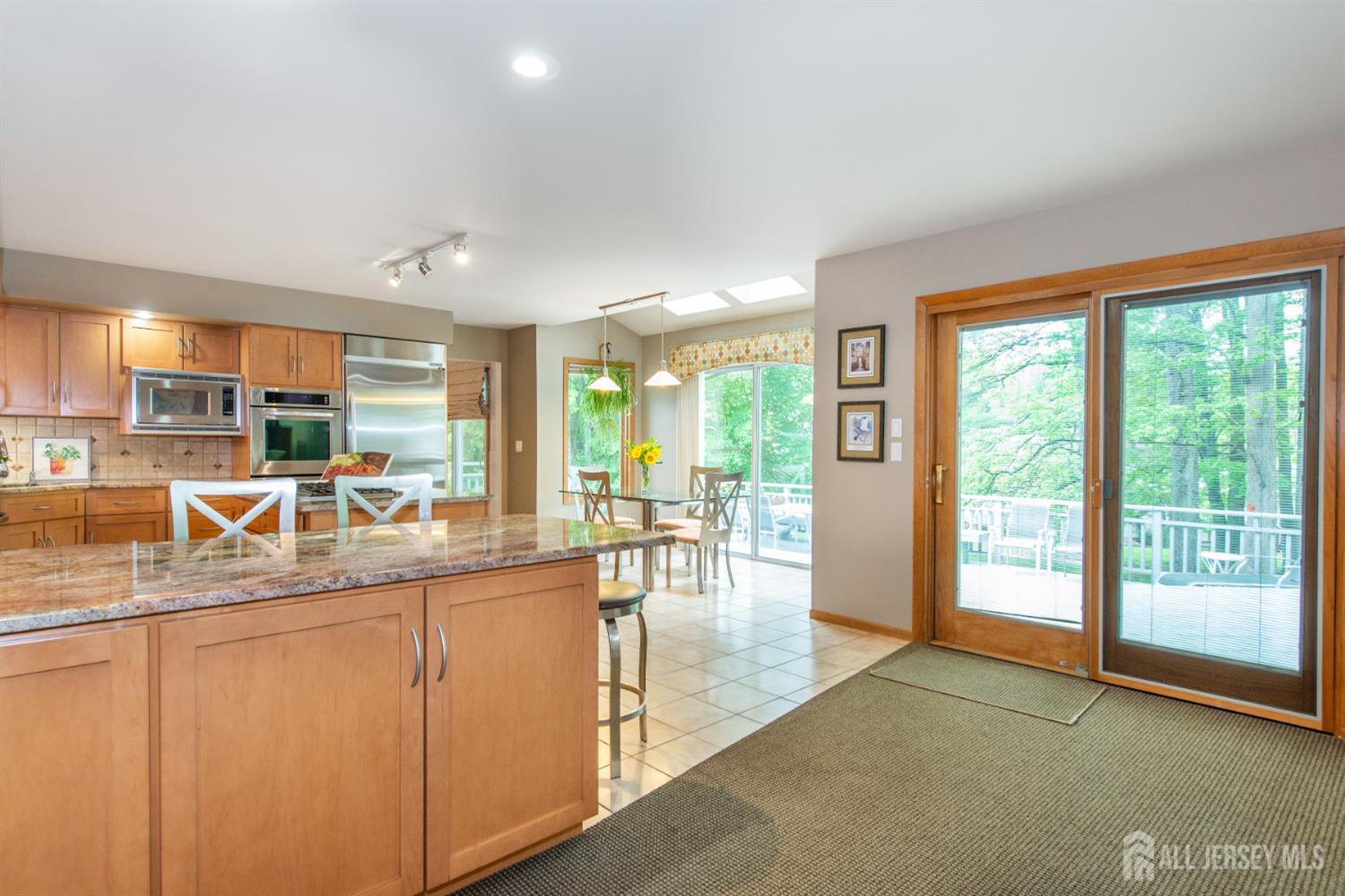13 Clinton Avenue, Edison, New Jersey image 22