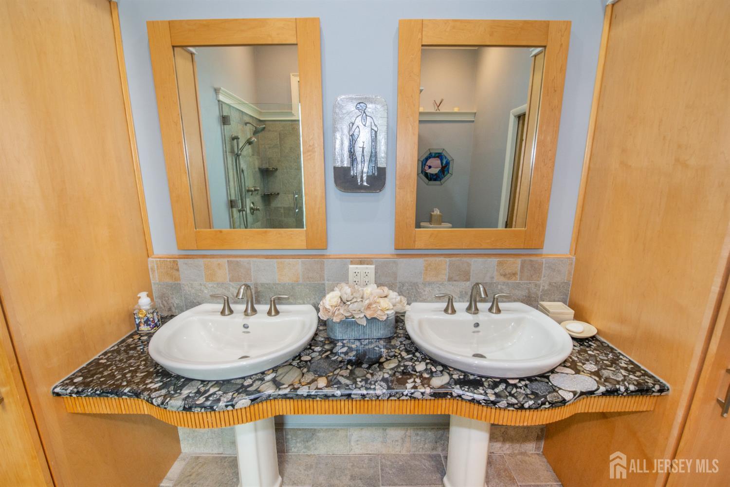 13 Clinton Avenue, Edison, New Jersey image 29