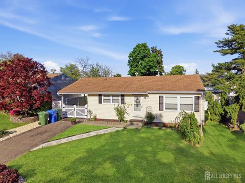 Homes For Sale - 116 Kendall Drive<br/> Middlesex County, Sayreville, NJ 08859