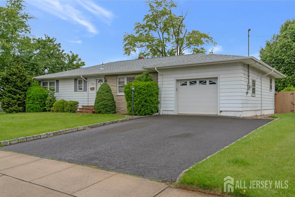 1010 Dorn Avenue, Middlesex, New Jersey image 1