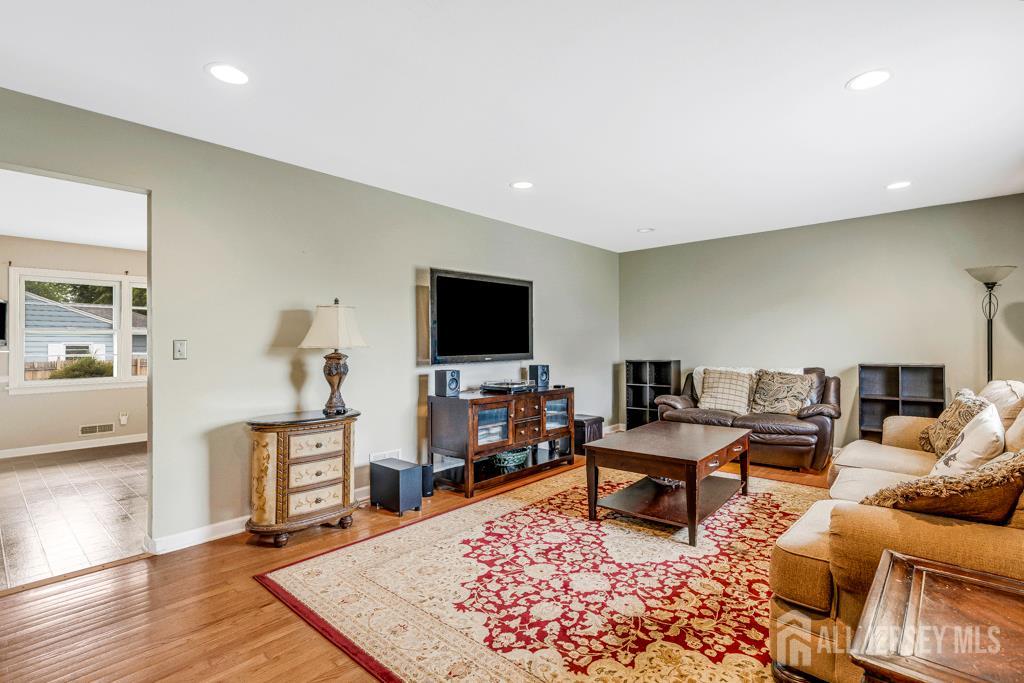 1010 Dorn Avenue, Middlesex, New Jersey image 4