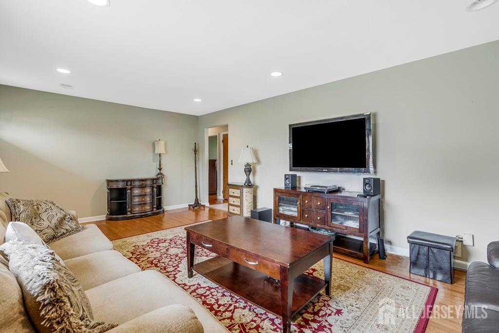 1010 Dorn Avenue, Middlesex, New Jersey image 7