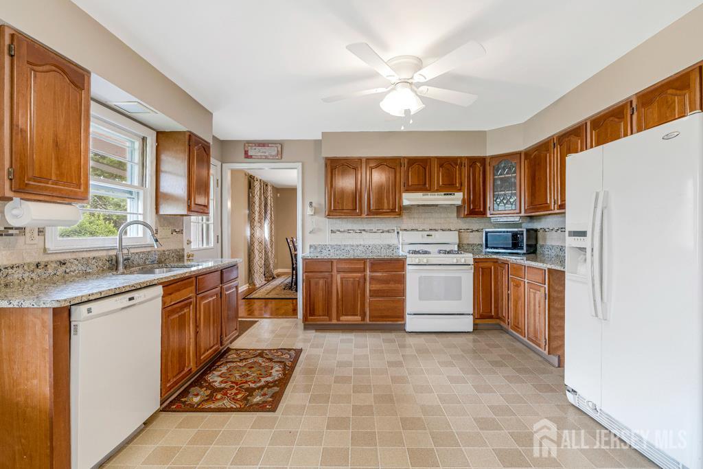 1010 Dorn Avenue, Middlesex, New Jersey image 9