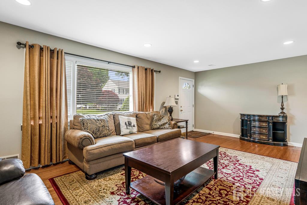 1010 Dorn Avenue, Middlesex, New Jersey image 5