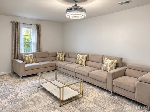 Condo For Sale - 324 Gill Lane #1J<br/> Middlesex County, Iselin, NJ 08830