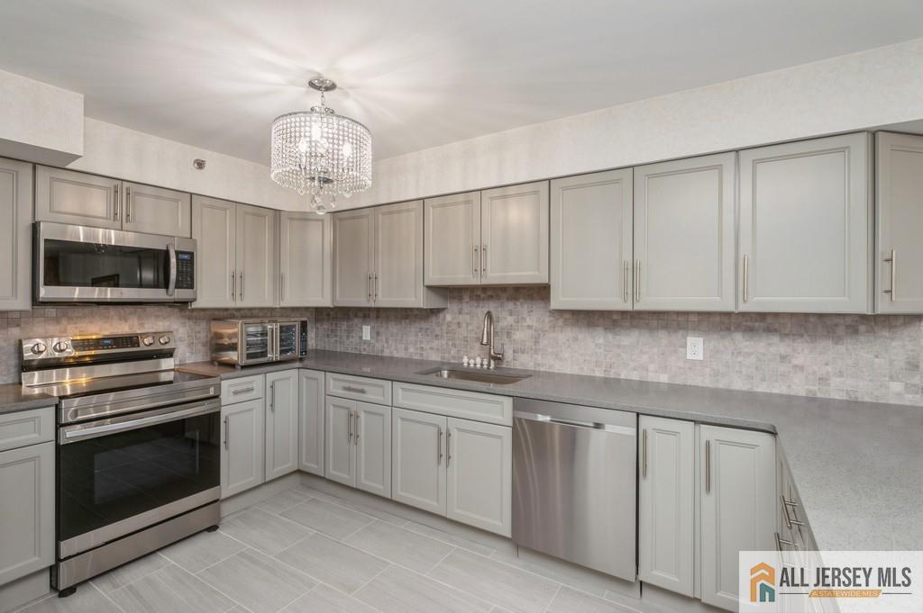 30 S Adelaide Avenue #2L, Highland Park, New Jersey image 17