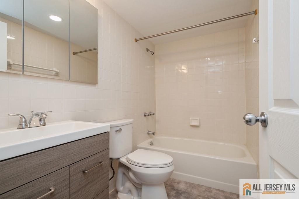 30 S Adelaide Avenue #2L, Highland Park, New Jersey image 39