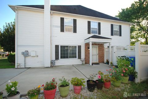 Condo For Sale - 96 Brewster Circle<br/> Old Bridge, NJ 08857
