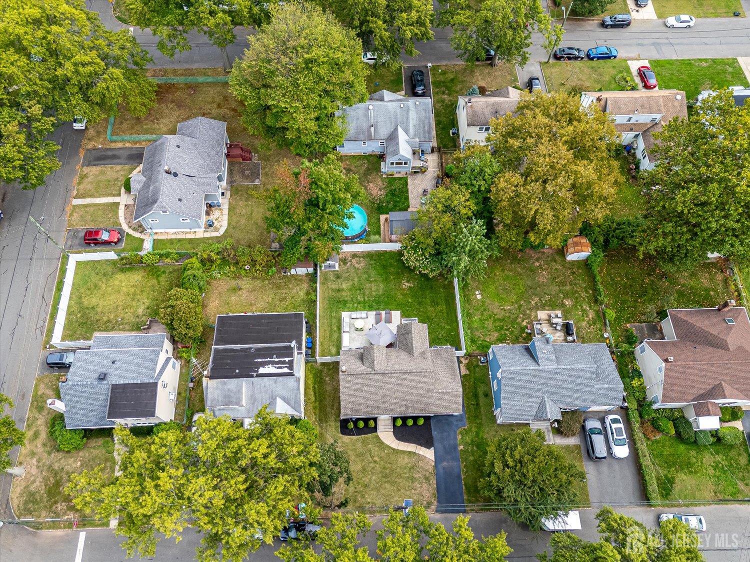 Rahway, New Jersey 07065, United States, 4 Bedrooms Bedrooms, ,2 BathroomsBathrooms,Residential,Active,240393