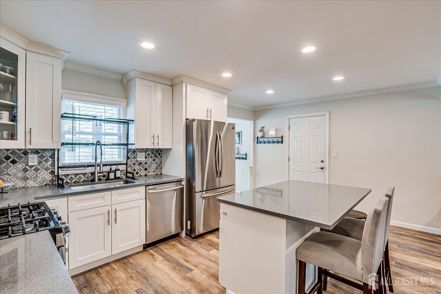 Rahway, New Jersey 07065, United States, 4 Bedrooms Bedrooms, ,2 BathroomsBathrooms,Residential,Active,240393