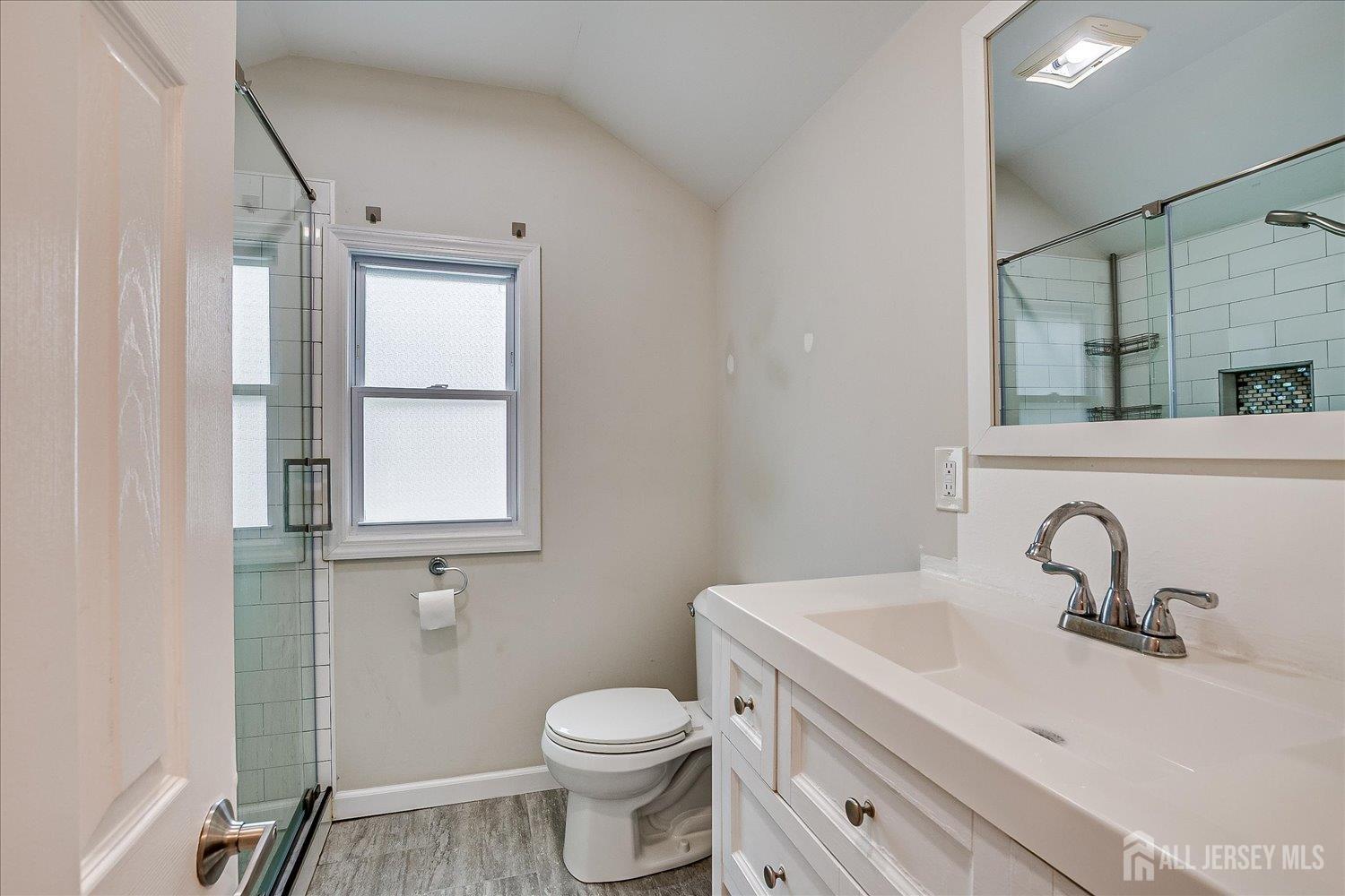 Rahway, New Jersey 07065, United States, 4 Bedrooms Bedrooms, ,2 BathroomsBathrooms,Residential,Active,240393