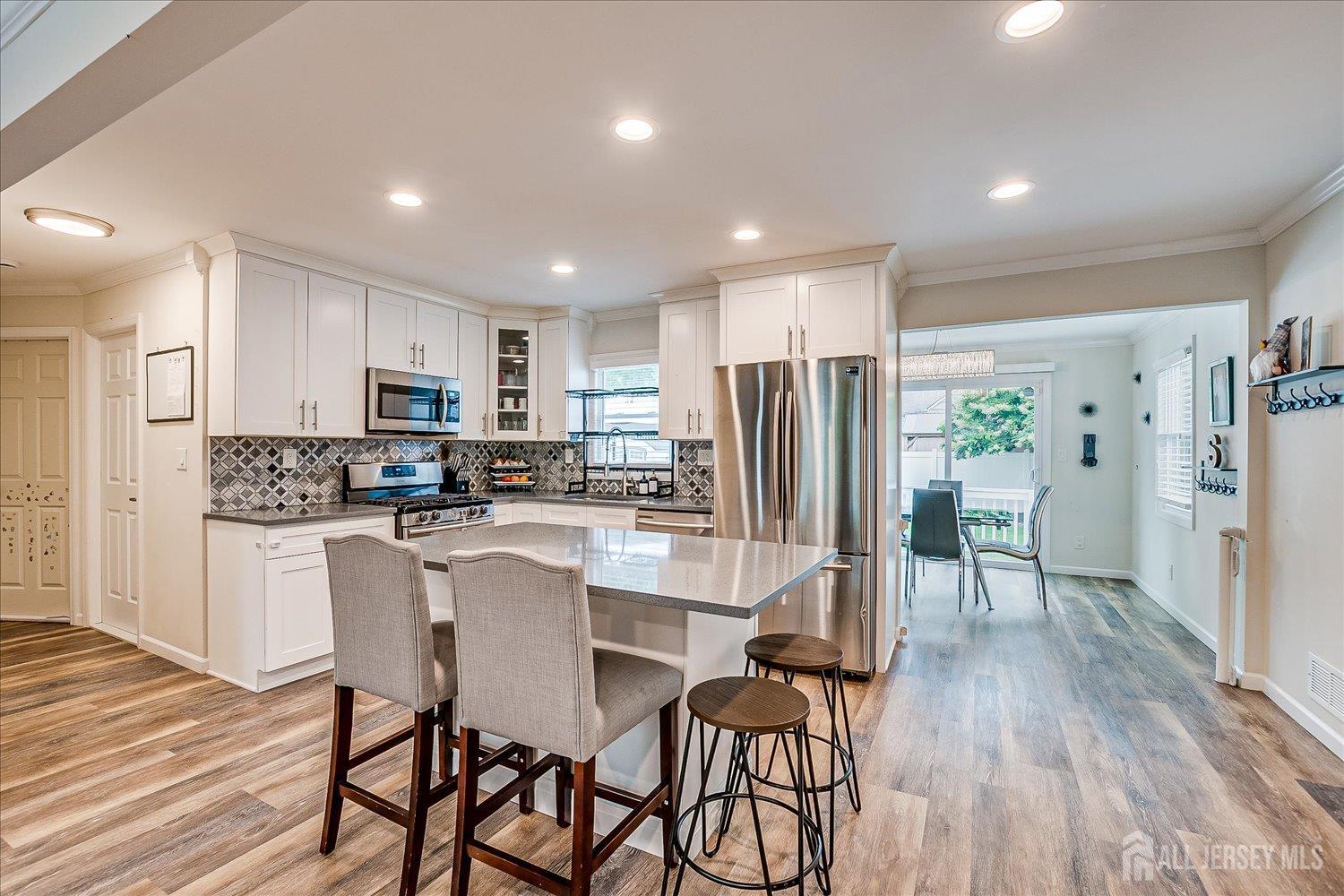 Rahway, New Jersey 07065, United States, 4 Bedrooms Bedrooms, ,2 BathroomsBathrooms,Residential,Active,240393