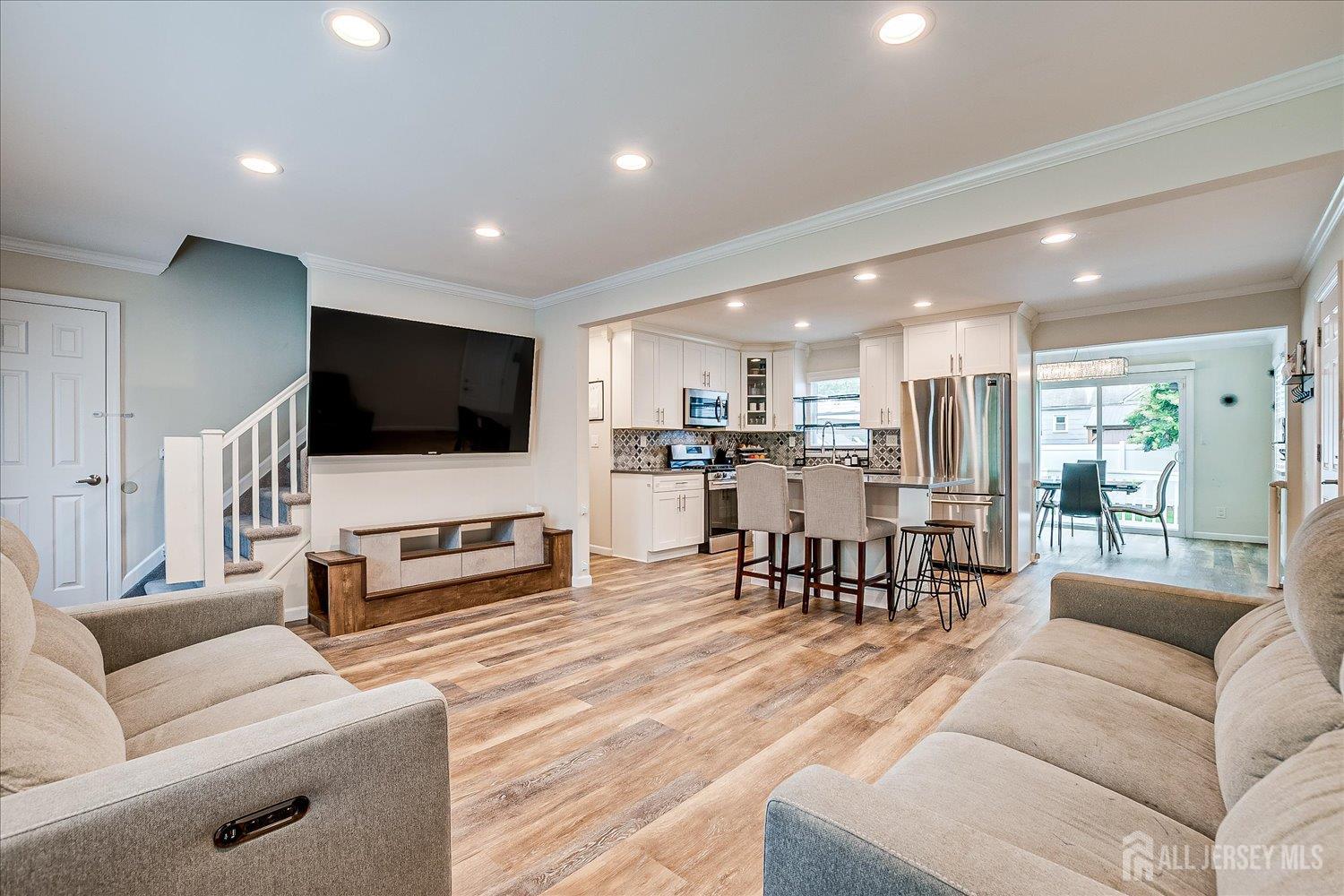 Rahway, New Jersey 07065, United States, 4 Bedrooms Bedrooms, ,2 BathroomsBathrooms,Residential,Active,240393