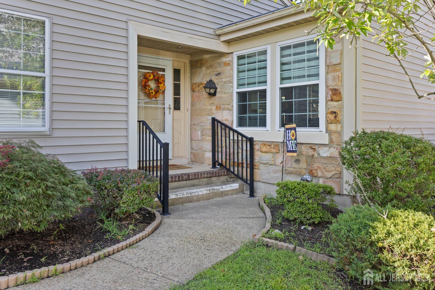 5 Thomas Paine Drive
