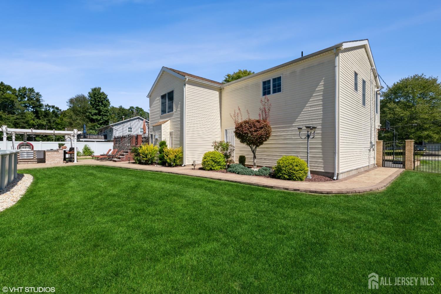 35 Winthrop Drive, Manalapan, New Jersey image 27