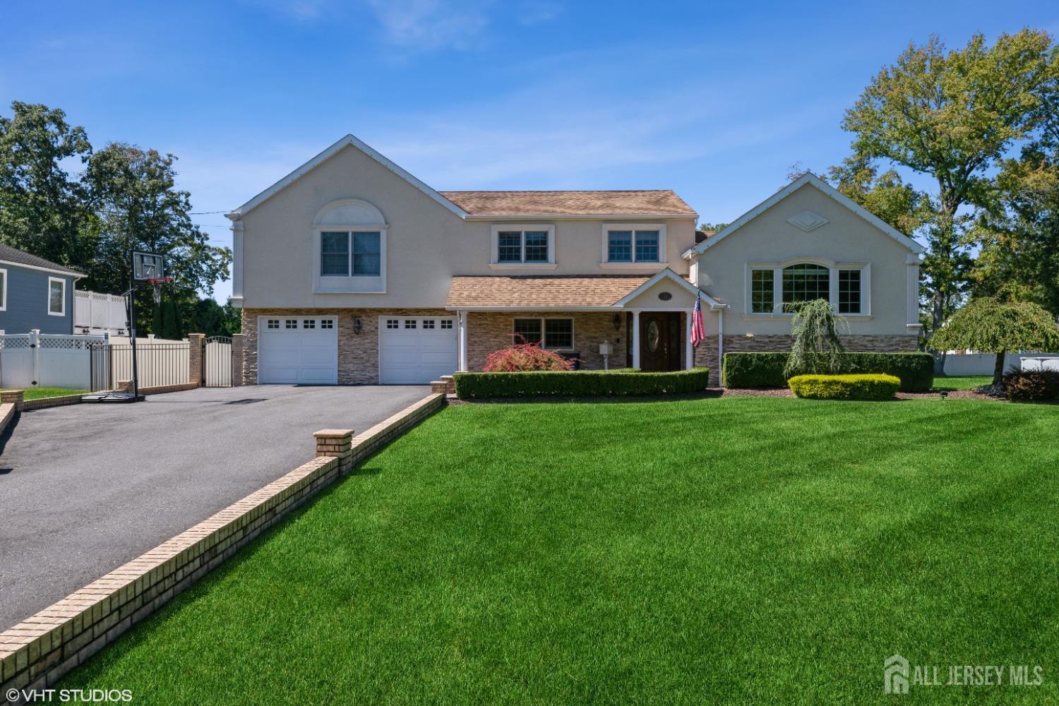 35 Winthrop Drive, Manalapan, New Jersey image 1