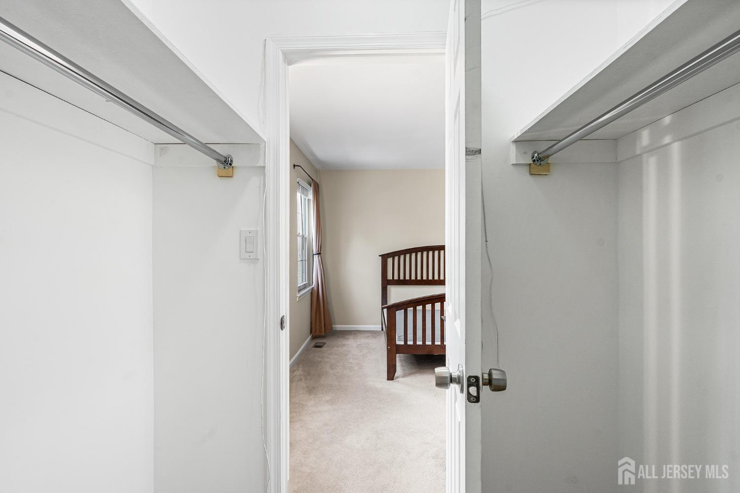 251 Chaucer Court, Old Bridge, New Jersey image 22