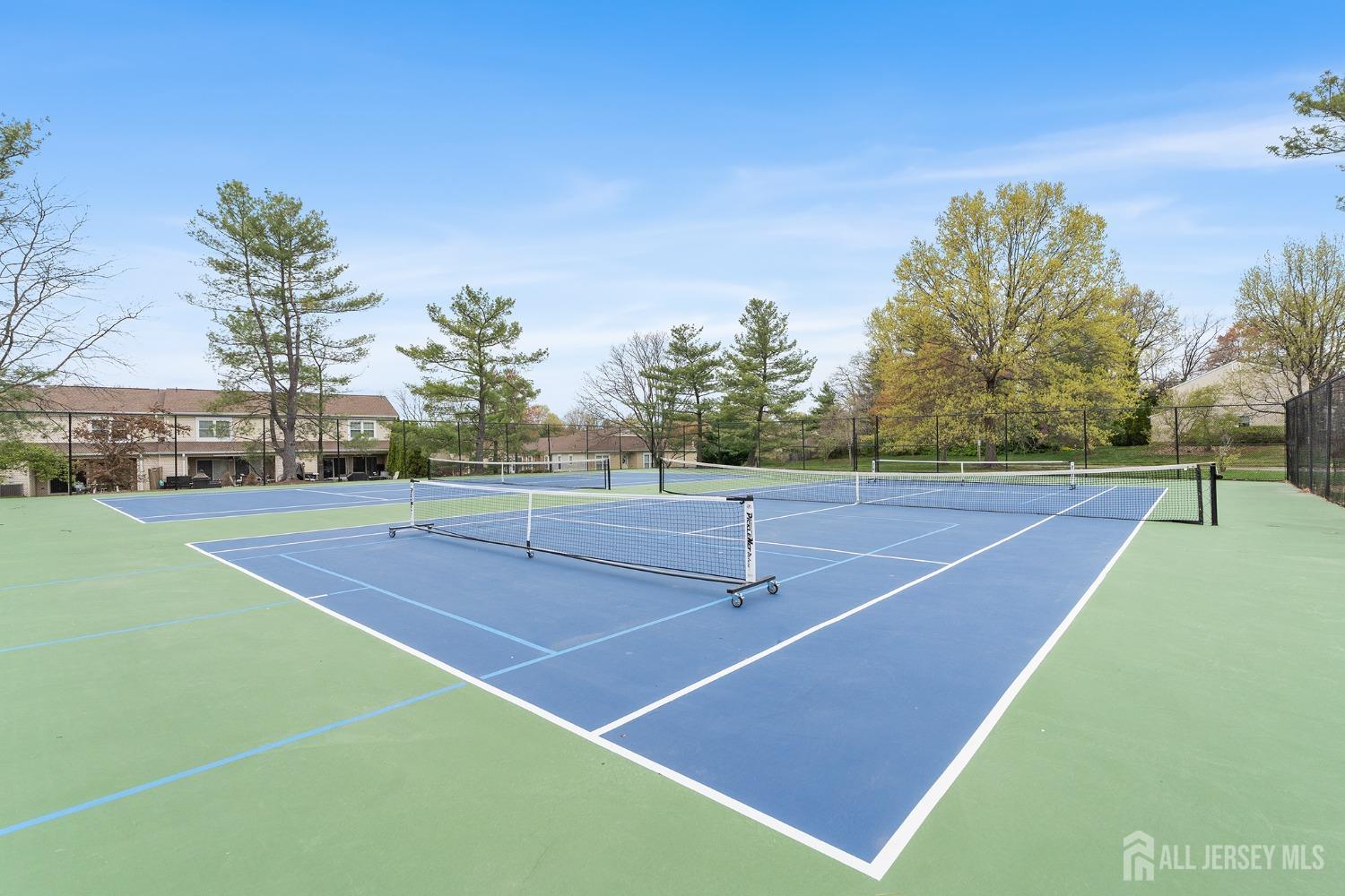 251 Chaucer Court, Old Bridge, New Jersey image 32