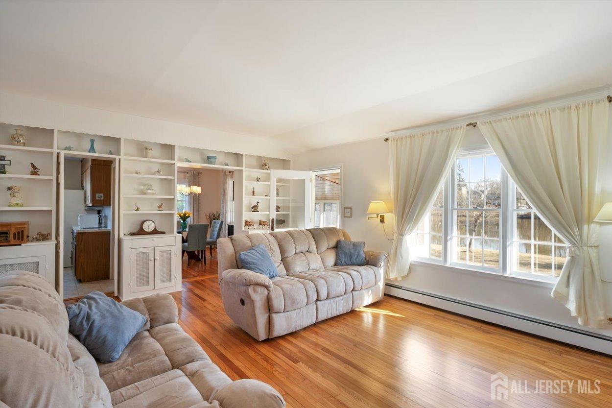 175 Lakeside Drive, Piscataway, New Jersey image 4