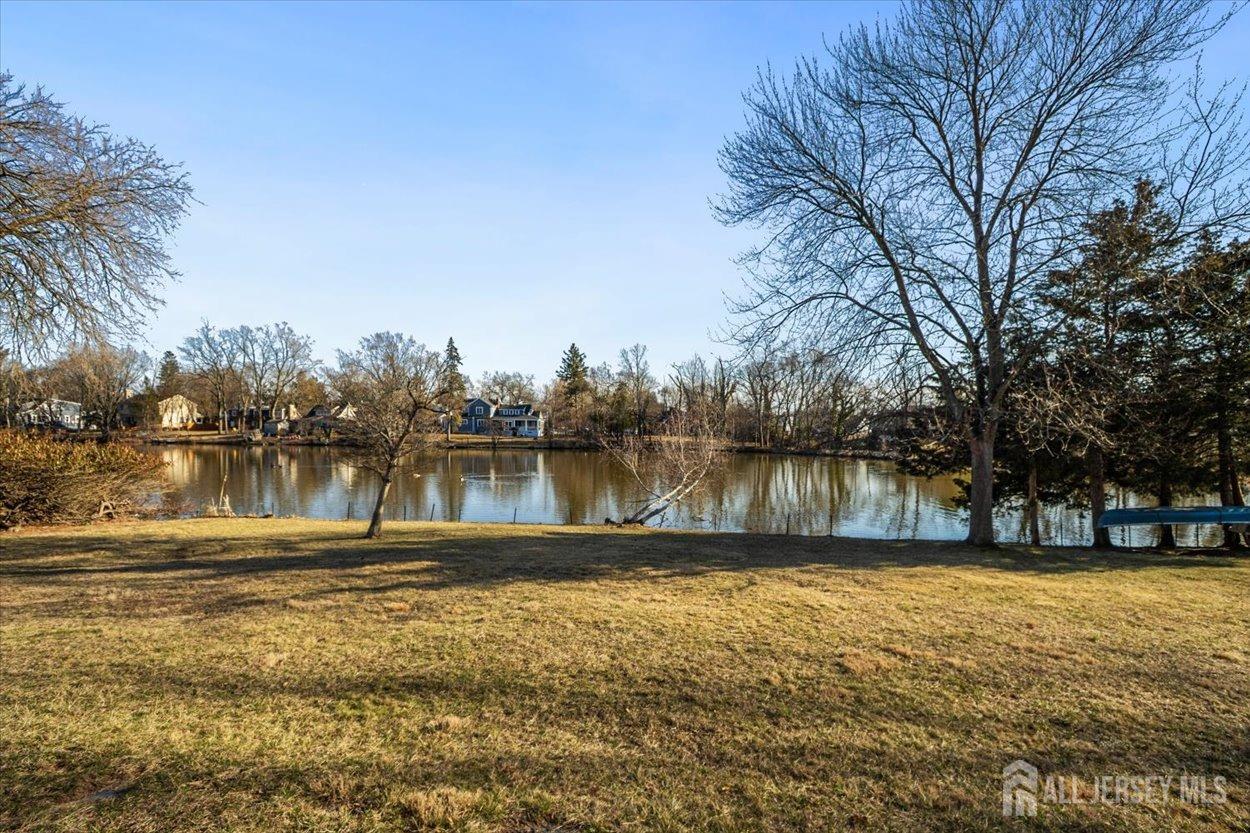 175 Lakeside Drive, Piscataway, New Jersey image 22