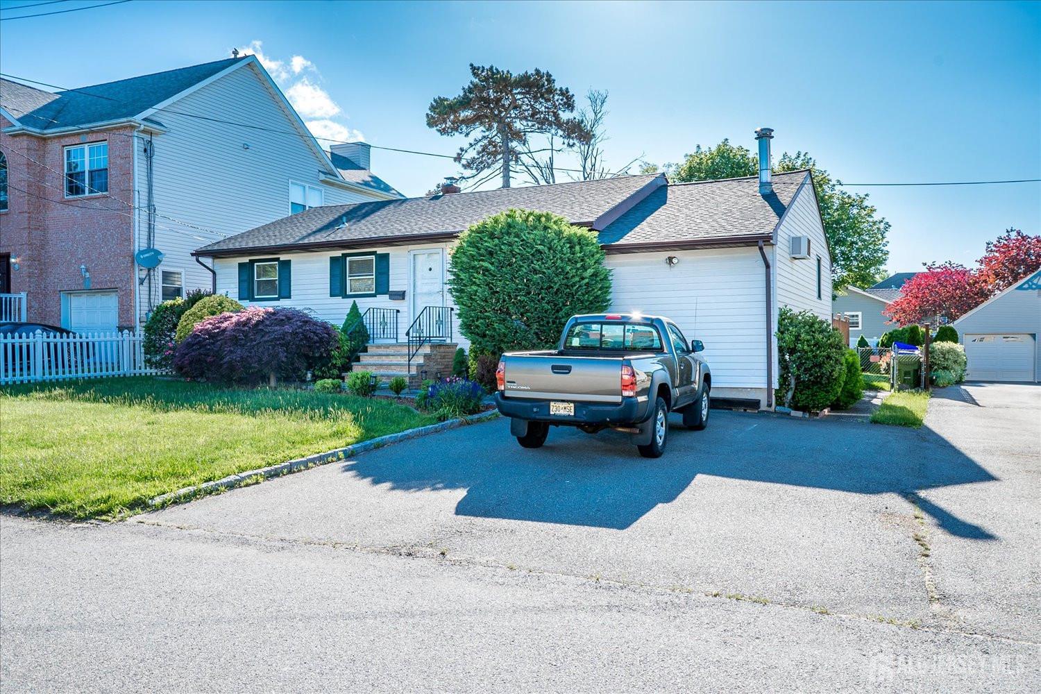 24 Coral Street, Edison, New Jersey image 37