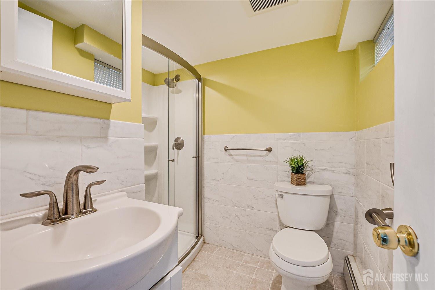 24 Coral Street, Edison, New Jersey image 25