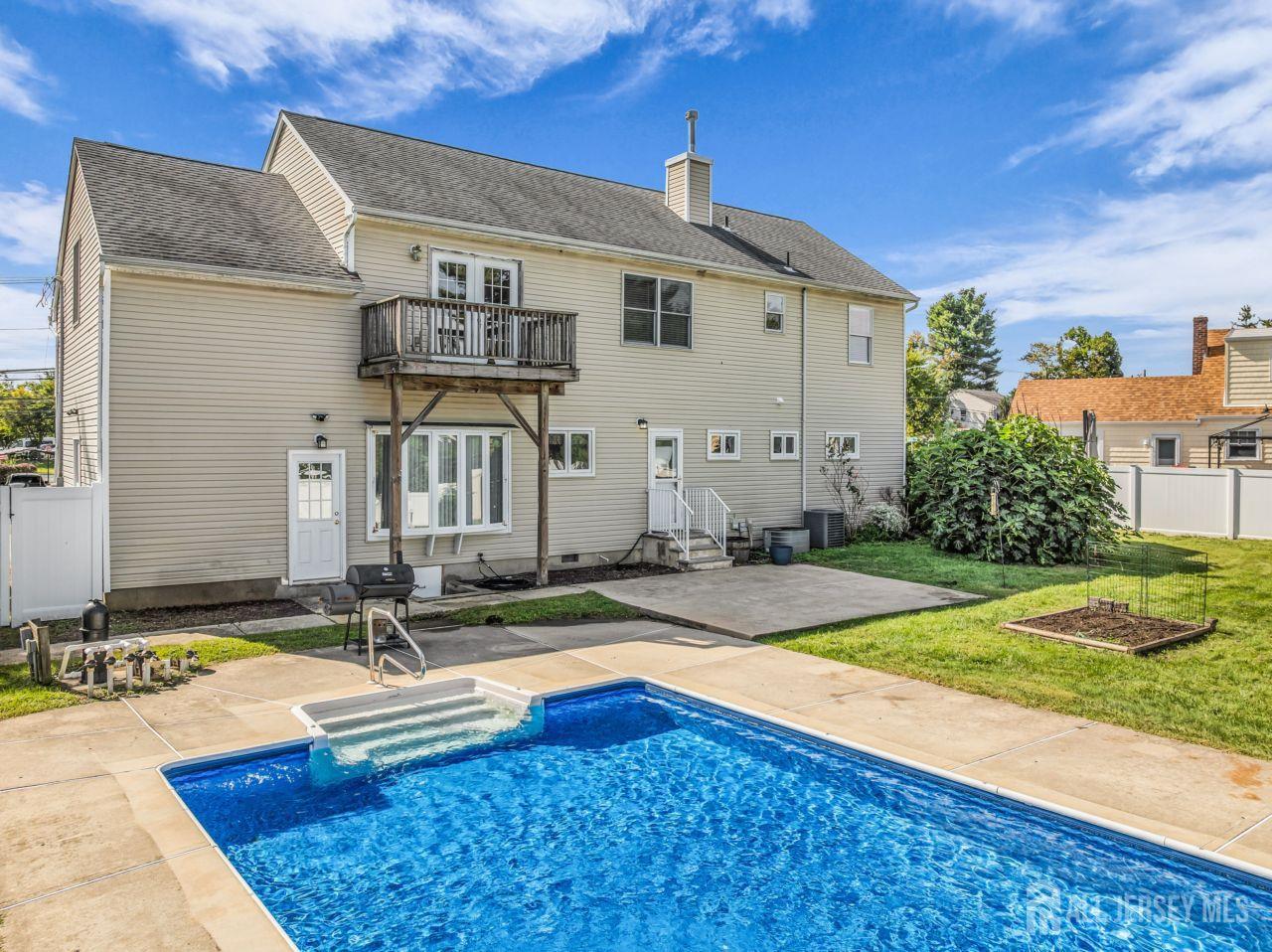 6 Middlesex Road - Photo 2