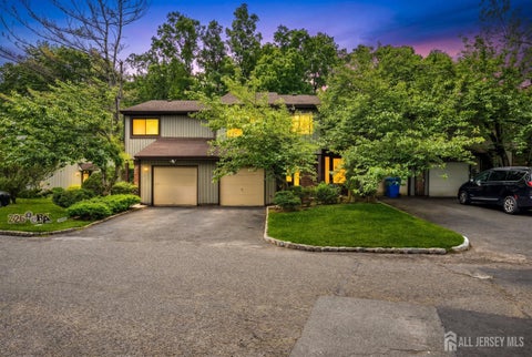 Condo For Sale - 34 Laurie Court<br/> Old Bridge, NJ 07747
