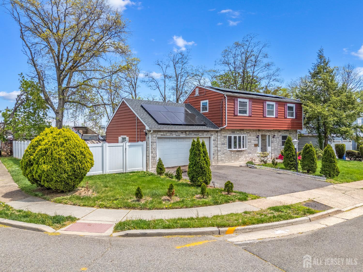 42 Mark Place, Avenel, New Jersey image 2