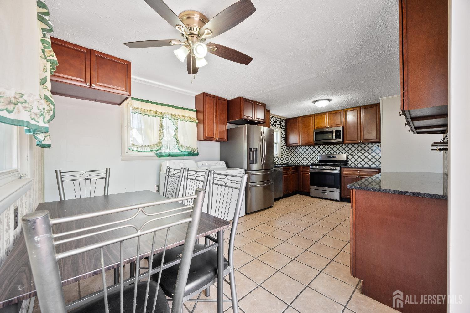 42 Mark Place, Avenel, New Jersey image 16