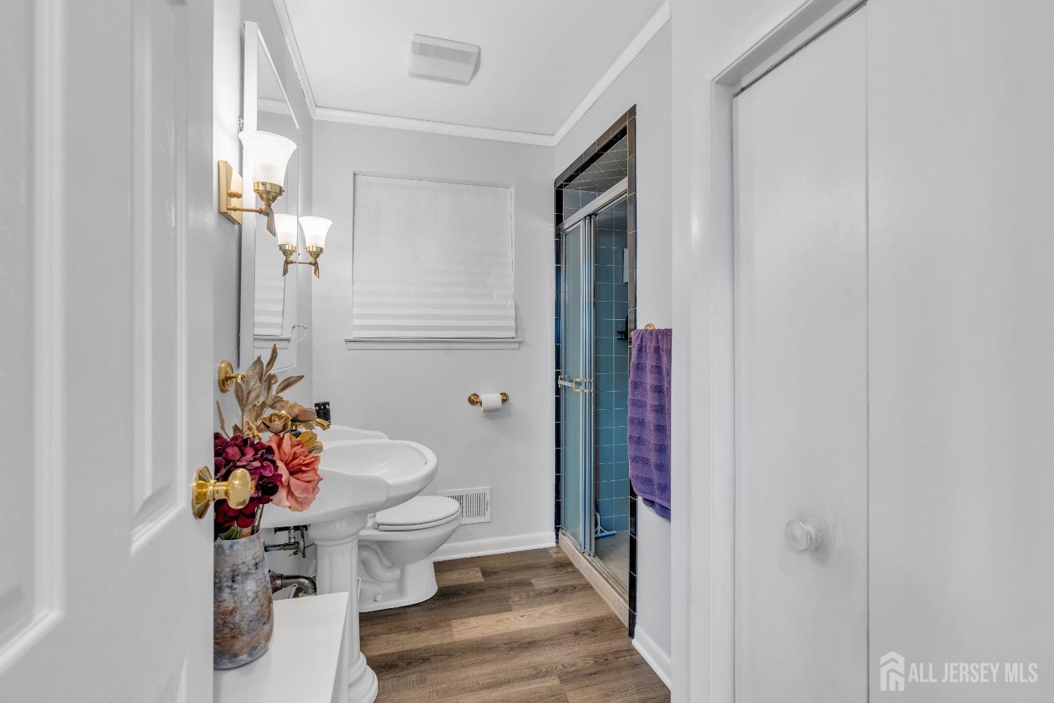 17 Thomas Road, East Brunswick, New Jersey image 12