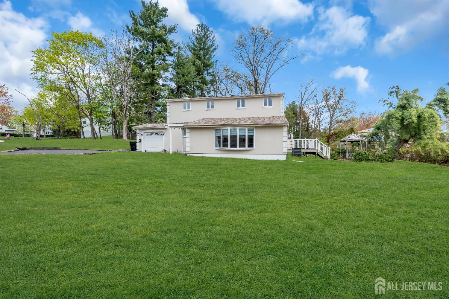 17 Thomas Road, East Brunswick, New Jersey image 2