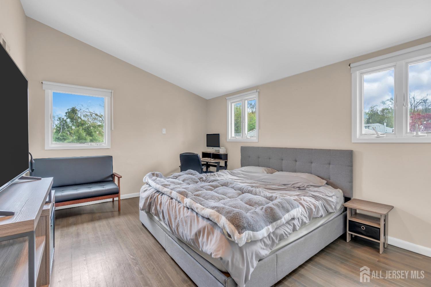 17 Thomas Road, East Brunswick, New Jersey image 19