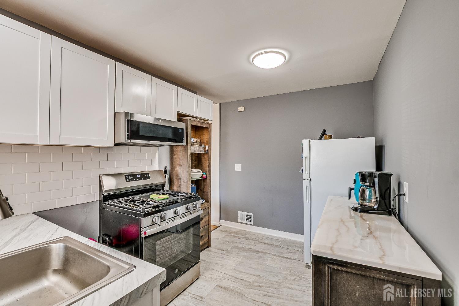 5513 Avenue C, Edison, New Jersey image 13