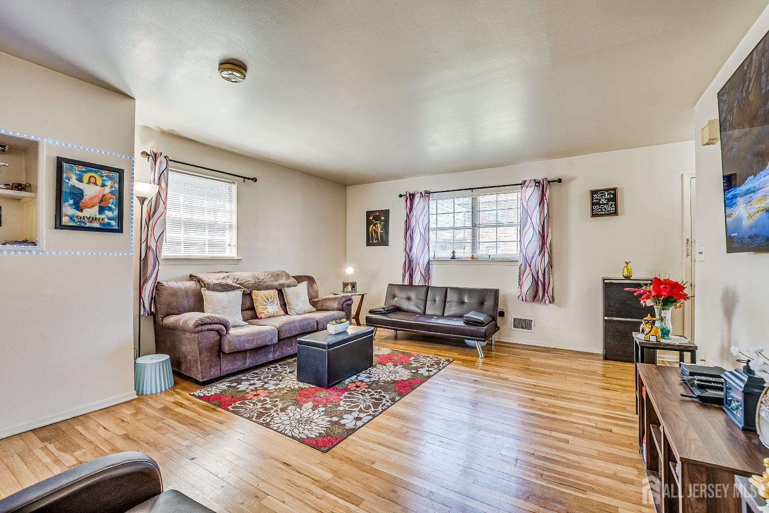 5513 Avenue C, Edison, New Jersey image 4