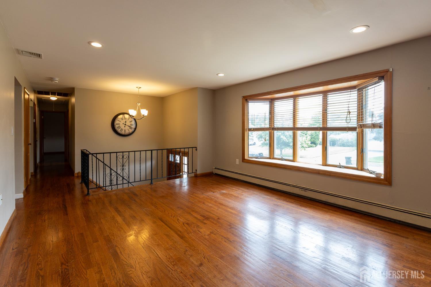 23 Little Brook Lane, Monroe Township, New Jersey image 4