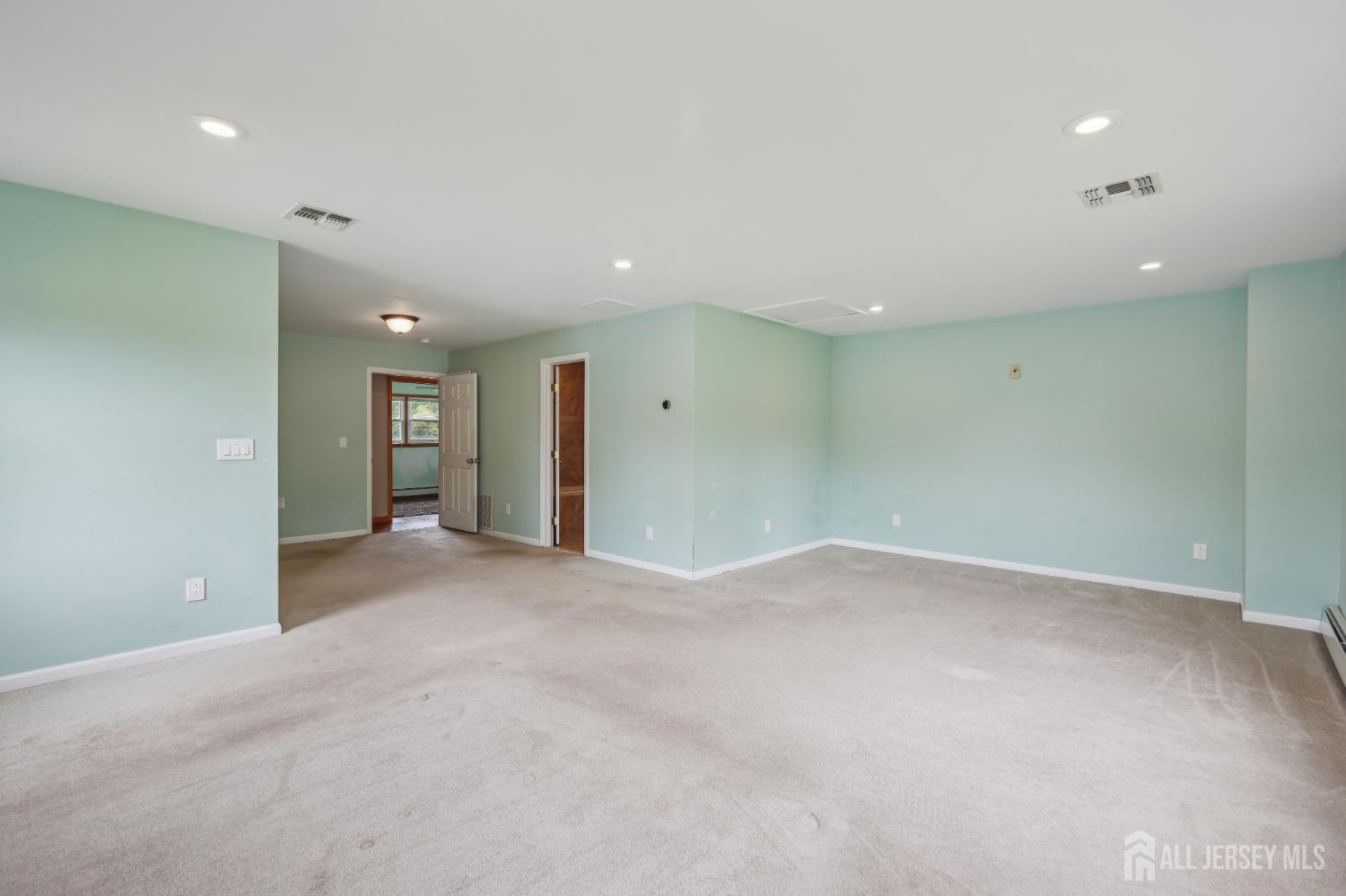 23 Little Brook Lane, Monroe Township, New Jersey image 16