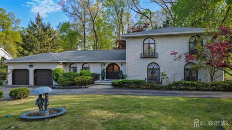 Homes For Sale - 902 Joan Court<br/> North Brunswick, NJ 08902