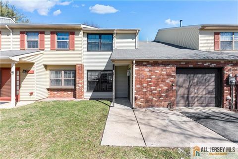 Townhouse For Sale - 16 Adams Court<br/> Middlesex County, East Brunswick, NJ 08816