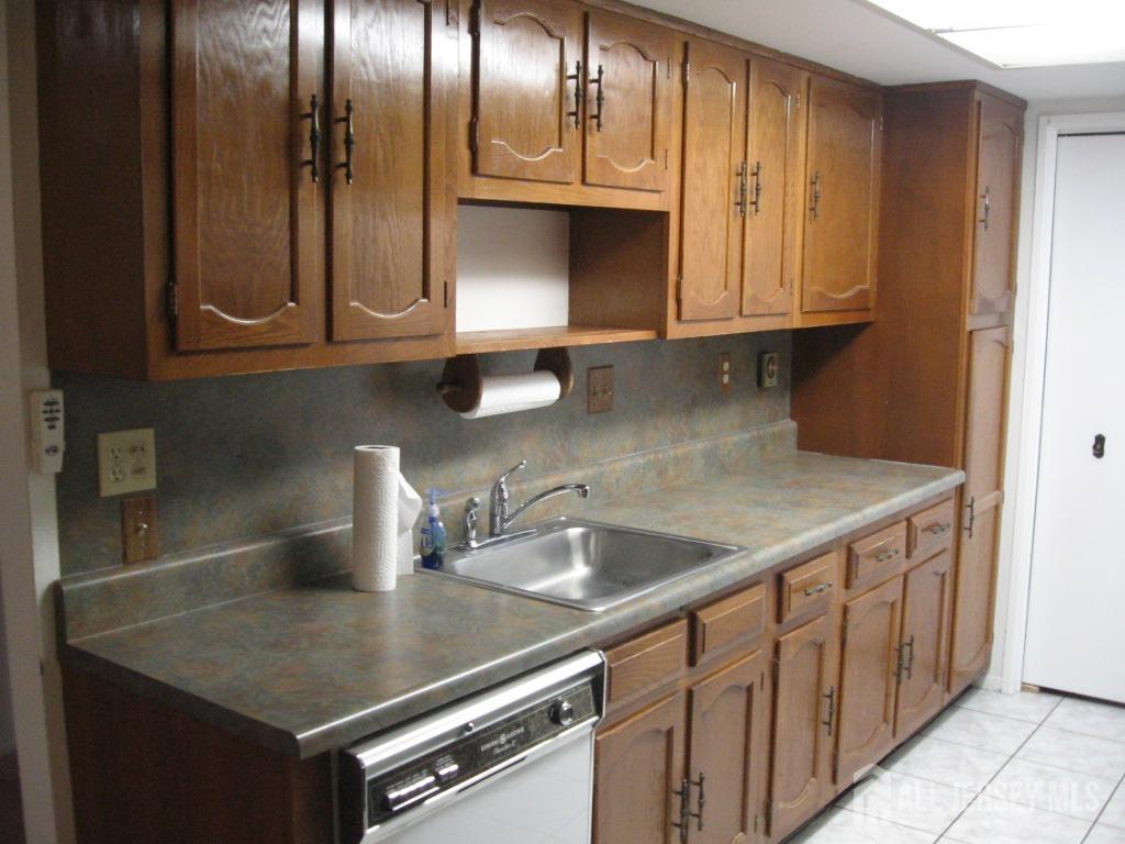 172 Warren Road #172A, Monroe Township, New Jersey image 4