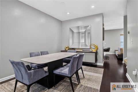 Condo For Sale - 64 Andrews Way<br/> Piscataway, NJ 08854