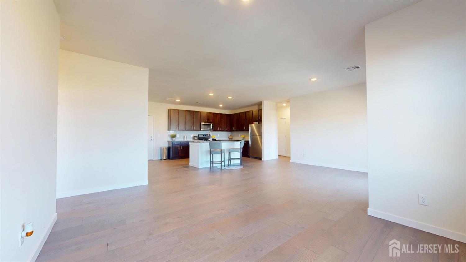135 Lorhan Drive, Piscataway, New Jersey image 8