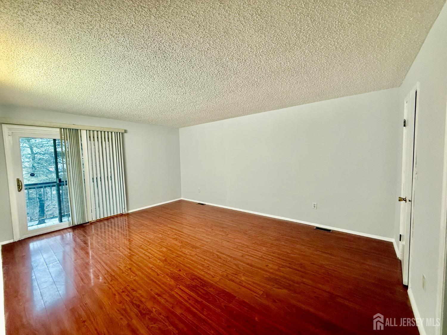 1404 Edison Glen Terrace, Edison, New Jersey image 8