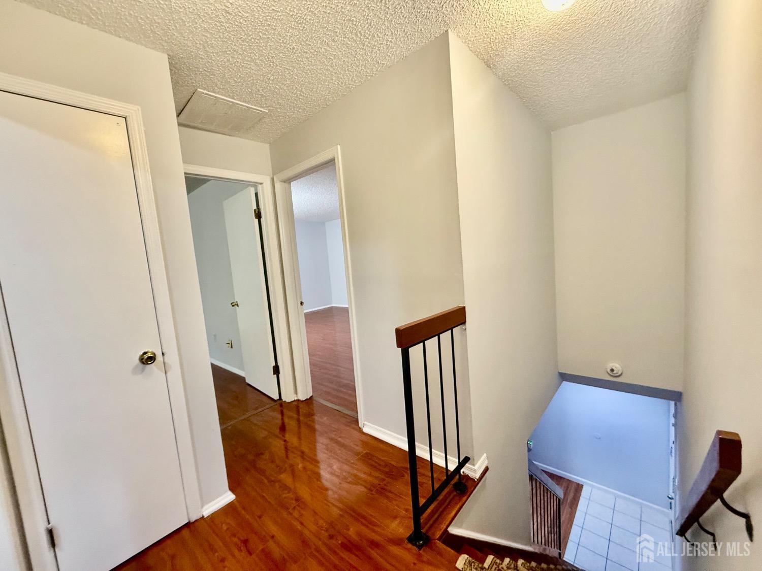 1404 Edison Glen Terrace, Edison, New Jersey image 18