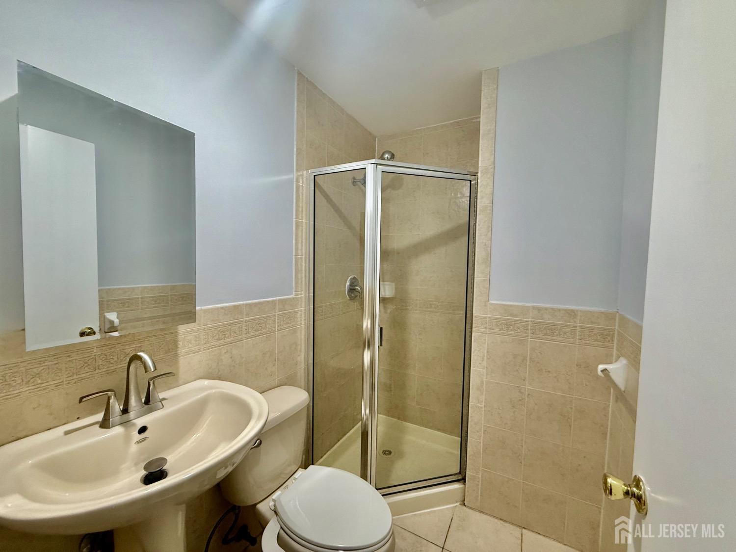 1404 Edison Glen Terrace, Edison, New Jersey image 10